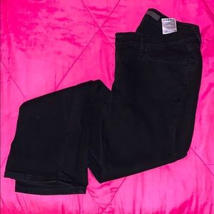 Black Levi’s jeans